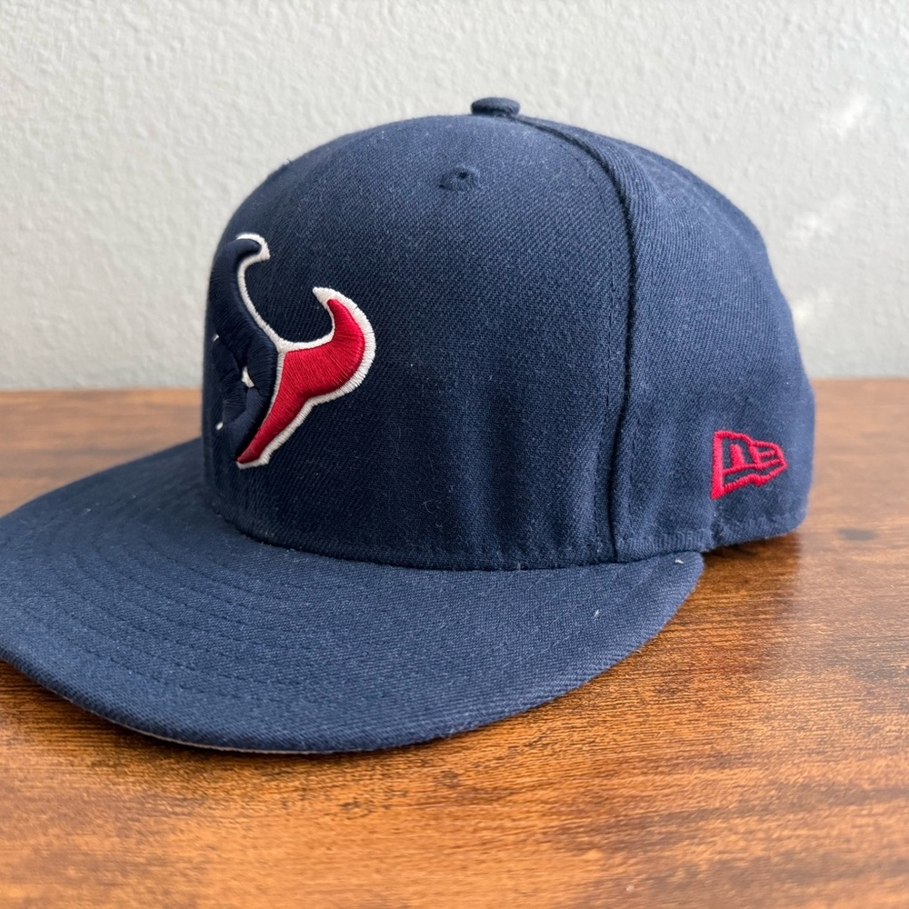 New Era Dark Blue Fitted Cap with Red Accent